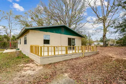 35 N Cypress St, Walnut Hill, FL 32568 - Photo 4