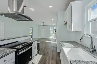 5410 Kee Memorial Dr, Pensacola, FL 32507 - Photo 14