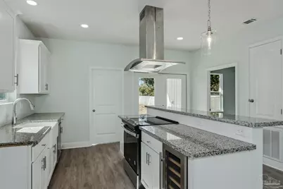 5422 Kee Memorial Dr, Pensacola, FL 32507 - Photo 12