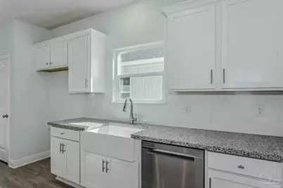 5416 Kee Memorial Dr, Pensacola, FL 32507 - Photo 12