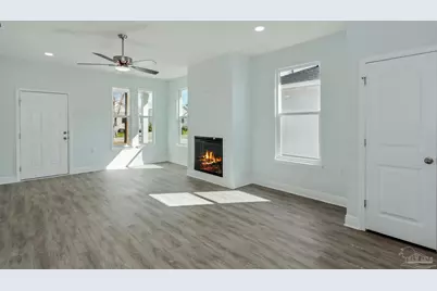 5416 Kee Memorial Dr, Pensacola, FL 32507 - Photo 6