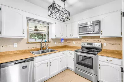 10679 Heatherwood Dr, Pensacola, FL 32506 - Photo 8