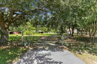 939 Avalon Blvd, Milton, FL 32583 - Photo 18