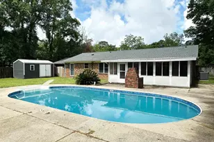 6910 Cornelius Ln, Pensacola, FL 32505 - Photo 2