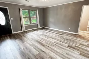 6910 Cornelius Ln, Pensacola, FL 32505 - Photo 4