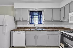 907 Colbert Ave, Pensacola, FL 32507 - Photo 14