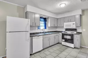 907 Colbert Ave, Pensacola, FL 32507 - Photo 10