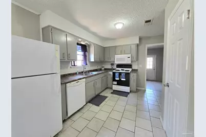 907 Colbert Ave, Pensacola, FL 32507 - Photo 12