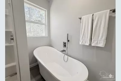 5602 Santa Monica St, Milton, FL 32583 - Photo 14