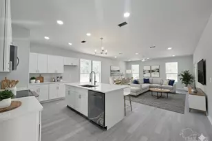 5602 Santa Monica St, Milton, FL 32583 - Photo 4