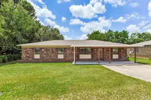 7125 Ben Sasser Dr, Pensacola, FL 32526 - Photo 2