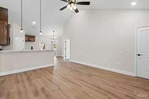 7925 Twin Lake Dr, Milton, FL 32583 - Photo 6