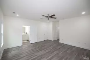 1913 W Chase St, Pensacola, FL 32502 - Photo 8