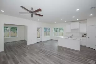 1913 W Chase St, Pensacola, FL 32502 - Photo 2