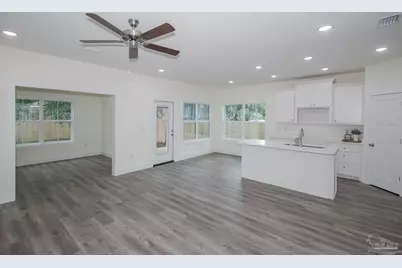 1915 W Chase St, Pensacola, FL 32502 - Photo 8
