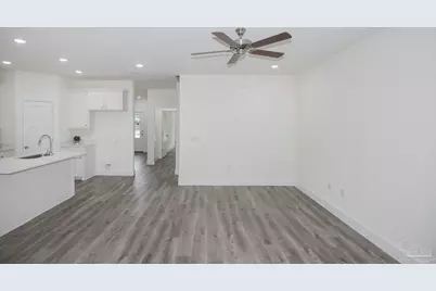 1915 W Chase St, Pensacola, FL 32502 - Photo 6