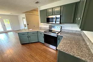 10091 Hillview Dr, Pensacola, FL 32514 - Photo 2