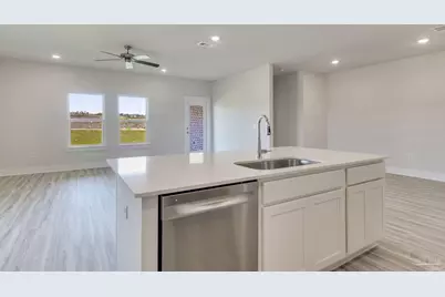 8076 Fir Tree Dr, Milton, FL 32583 - Photo 12