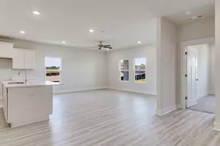 8077 Fir Tree Dr, Milton, FL 32583 - Photo 14