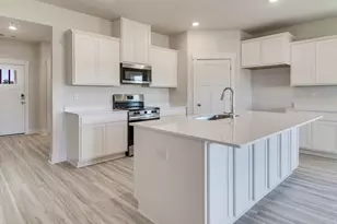 8077 Fir Tree Dr, Milton, FL 32583 - Photo 4