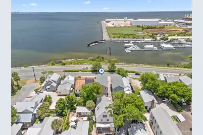 432 Bayfront Pkwy #C, Pensacola, FL 32502 - Photo 2