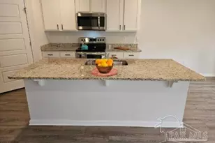 6359 Burrow Ln, Pensacola, FL 32526 - Photo 12