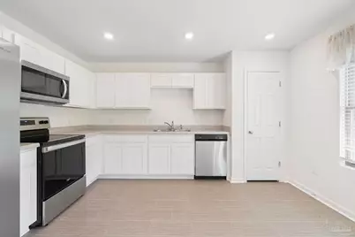 8712 Schooner Ln, Pensacola, FL 32507 - Photo 10