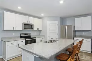 4686 Red Oak Dr, Milton, FL 32583 - Photo 6