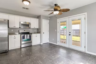 2016 Sequoia Cir, Pensacola, FL 32526 - Photo 10