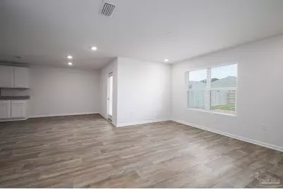 5540 Lancelot Dr, Milton, FL 32583 - Photo 2