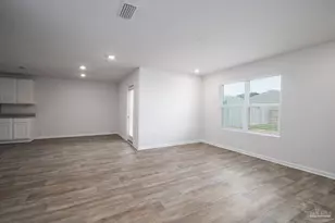 5540 Lancelot Dr, Milton, FL 32583 - Photo 2