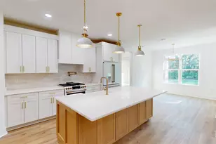 5579 N Shore Way, Pensacola, FL 32507 - Photo 1