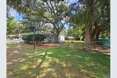 202 Edgewater Dr, Pensacola, FL 32507 - Photo 10
