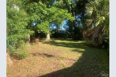 3204 E Gonzales St, Pensacola, FL 32503 - Photo 14