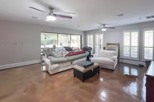 2240 Fleance Dr, Pensacola, FL 32503 - Photo 10