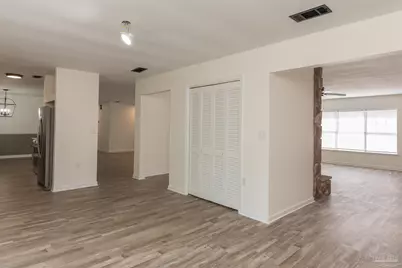 4930 Rugby Ct, Pensacola, FL 32504 - Photo 10