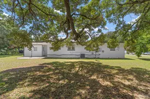 8 Goodman Ln, Pensacola, FL 32506 - Photo 20