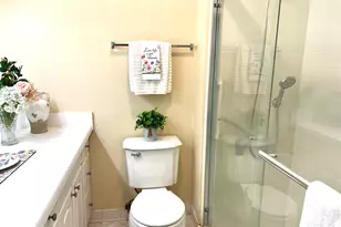 825 Bayshore Dr, Pensacola, FL 32507 - Photo 10