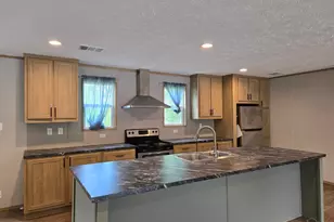 8594 Alvarado Calzada, Pensacola, FL 32507 - Photo 6