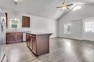 2012 W Government St, Pensacola, FL 32502 - Photo 6