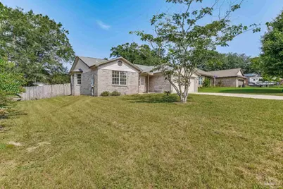 3609 Pebble Ln, Milton, FL 32583 - Photo 2