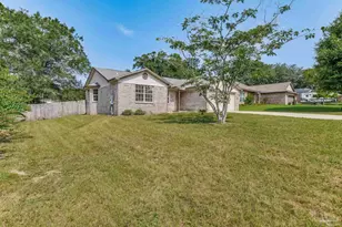 3609 Pebble Ln, Milton, FL 32583 - Photo 2