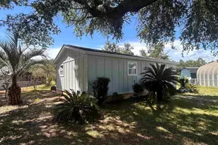 6029 Capitol Dr, Gulf Breeze, FL 32563 - Photo 4