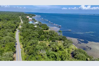 5161 Soundside Dr, Gulf Breeze, FL 32563 - Photo 8