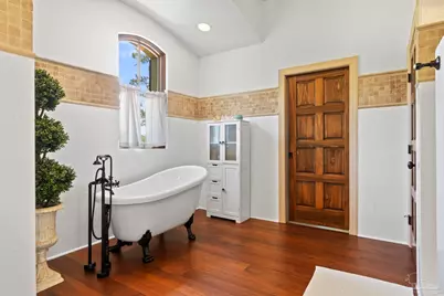 1203 Soundview Trl, Gulf Breeze, FL 32561 - Photo 24