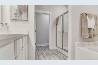 8057 Fir Tree Dr, Milton, FL 32583 - Photo 16