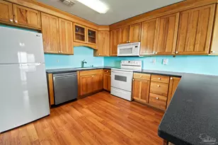 5539 Soundside Dr, Gulf Breeze, FL 32563 - Photo 10