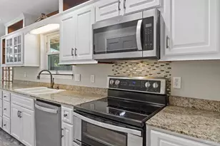 1555 Oak Shore Dr, Gulf Breeze, FL 32563 - Photo 18