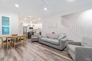 805 Covington Pl E, Pensacola, FL 32502 - Photo 8