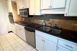 825 Bayshore Dr, Pensacola, FL 32507 - Photo 2